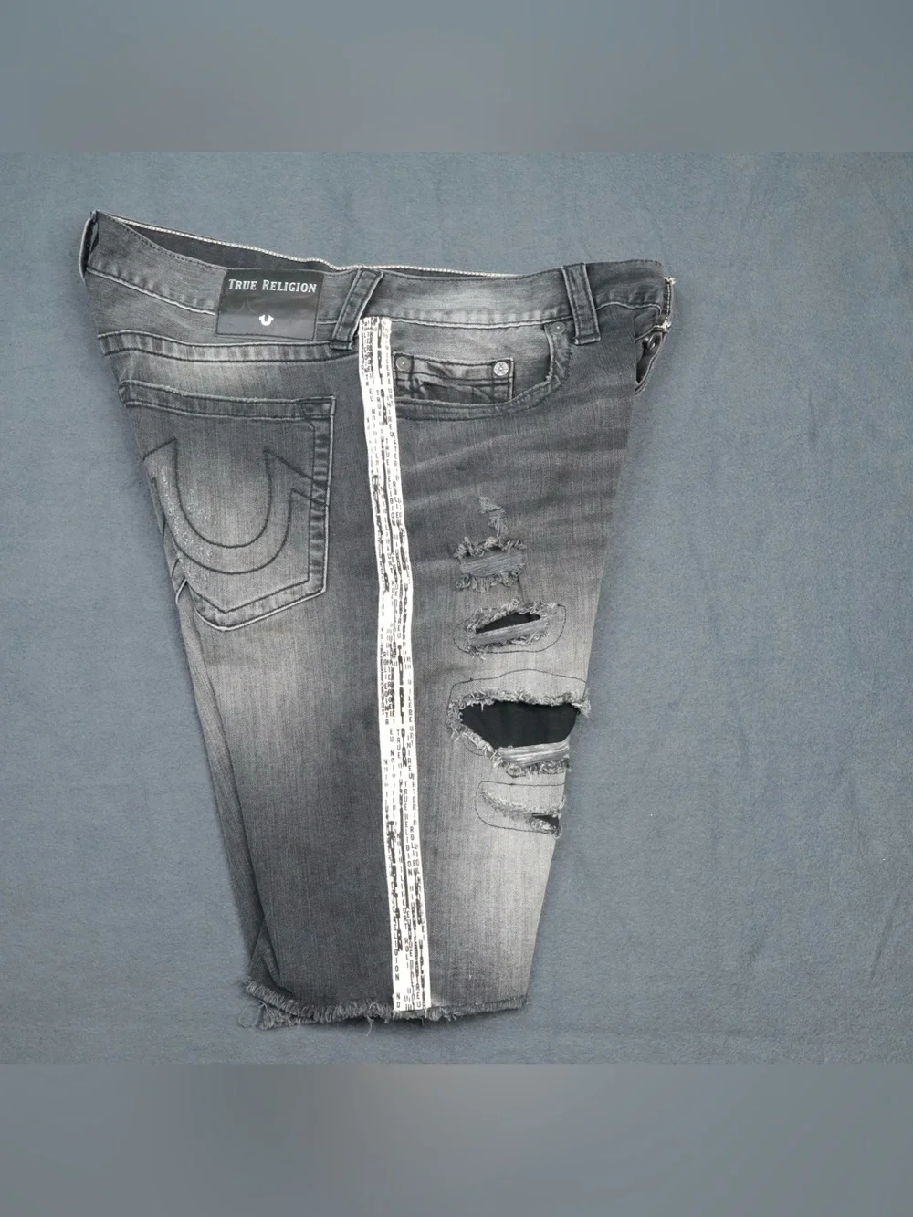 True Religion Geno Men's Distressed Denim Shorts Size 34 Gray Relaxed Slim